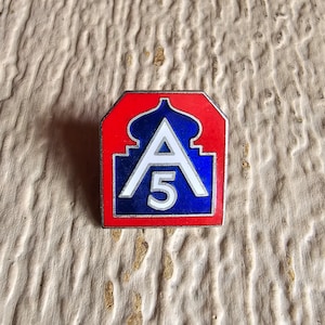 US USA Army WWII 5th Army Europe Military Hat Lapel Pin