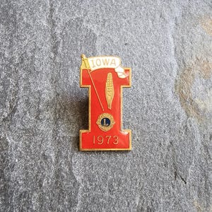 Vintage Lions Club of Iowa 1973 Lapel Hat Pin