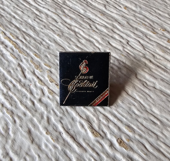 cigarettes with 2 gold stripes Vintage 70's Sobranie Cocktail Cigarettes Enamel Pin