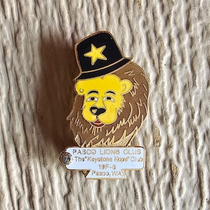 Vintage Pasco Lions Club The &quot;Keystone Kops&quot; Club 19F-6 Pasco, WA Badge Pin