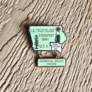 Vintage Lions International G.E. &#39;Bud&#39; Elise Stockport Iowa Home District 9x4 International Director 1980-1982 Collectible Pin Lapel Hat Pin