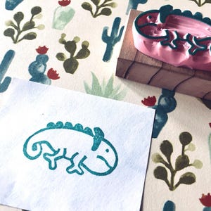 Chameleon rubber stamp //Jungle themed birthday party//Reptile gift//Pet//Animal// Hand carved rubber stamp by Happie stamps