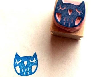 Mini cute owl rubber stamp//mini tiny bird rubber stamp// Small owl stamp // hand carved rubber stamp by Happie stamps