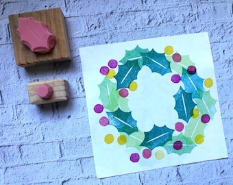 Christmas Wreath hand carved rubber stamp set//Winter foliage wrapping paper //Holly Green and red berry//DIY Christmas card/Tags/goodie bag
