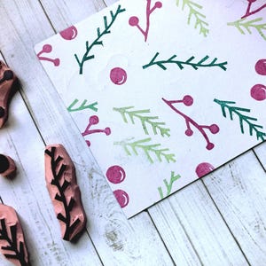 Jeu d'estampes en caoutchouc feuillage pour les fêtes d'hiver/couronne de Noël/toujours vert//hiver baies rouges//arbre de Noël//papier cadeau/Tampons sculptés à la main