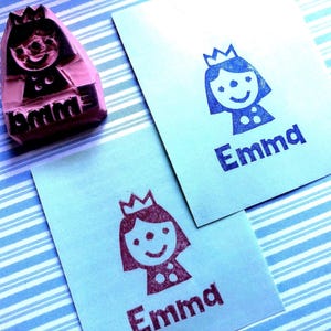 Personalisierter Stempel mit Namen/Namen Stempel/Prinzessin Stempel personalisiert/Geburtstagsgeschenk für Kinder/Handgemacht von Happie Stamps