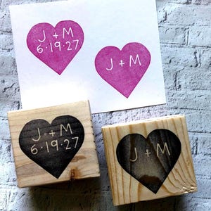 Custom initial wedding rubber stamp set/Personalized bridal engagement gift with monogram for newly weds/heart gift from bridesmaid
