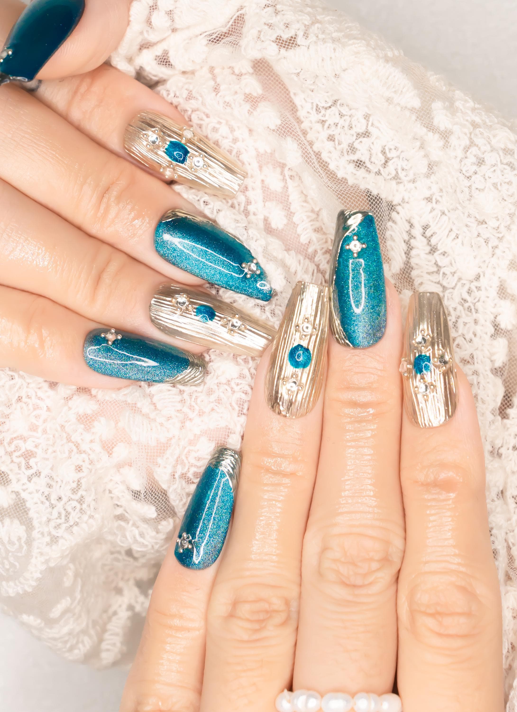 ジェルネイル・ネイルシール SWAROVSKI create your style Swarovski Nail Art Loose Crystals - Shape Mix 2 - Gel Essentialz