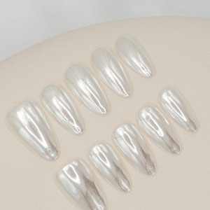Cute Nails|Wedding Nails|Simple Nails|White Pearl Nails|Almond Nails|Press on Nails|Nails|Nail|Gel Nails|Acrylic Nails|Nail Art|Nail Designs