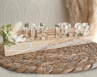 Wedding gift: Epoxy resin sign with beige and green dried flowers and gold leaf | personalized | decoration | wedding