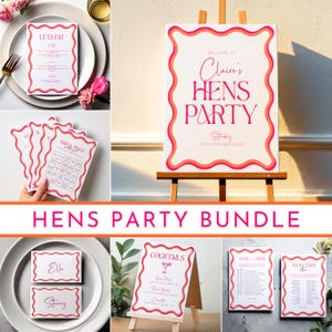 Op de afbeelding: Een verzameling roze en oranje feestartikelen, waaronder een welkomstbord, menu, bingokaarten, naambordjes en spelvellen. De tekst "HENS PARTY BUNDLE" wordt weergegeven.