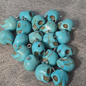 8 pieces of 10mm howlite turquoise stone skulls with hardware ideal for pendants earrings or as dangling charms