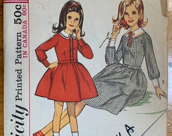 Vintage 1964 Girls Size 8 Breast 26 Simplicity 5682 Dress with Detachable Collar Sewing Pattern