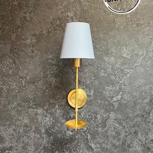 Aplique de pared de latón: Lámpara moderna con pantalla de tela blanca
