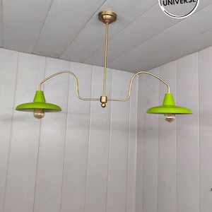 Luminária pendente moderna de latão: lustre de teto com cúpula verde de meados do século