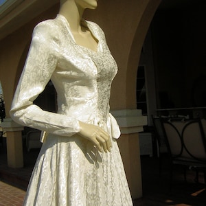 Vintage 30s 40s Wedding Dress Gown Huge Long Train Rich Vintage Vanilla Satin Brocade Tall & Slender Size S XS