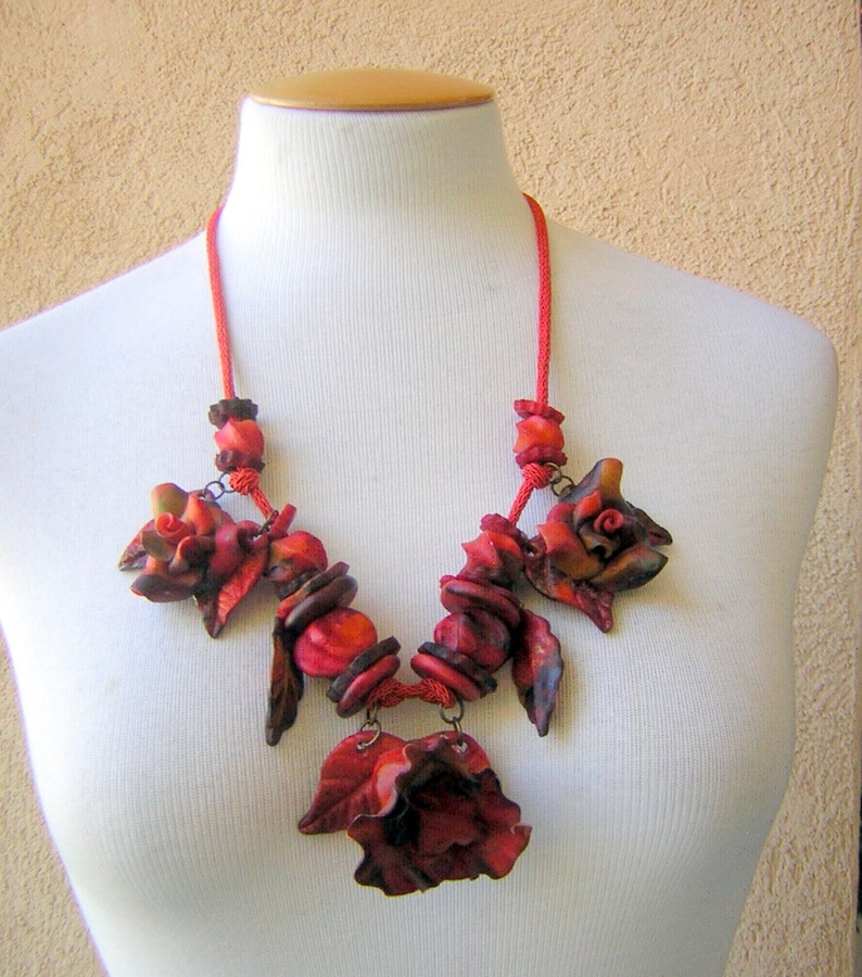 Tropical Statement Piece Good /& GAUDY Necklace Chunky Hand Crafted Marble RED Polymer