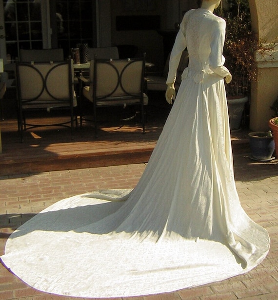 Vintage 30s 40s Wedding Dress Gown Huge Long Trai… - image 1