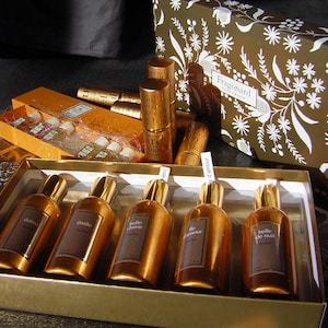 Vintage FRAGONARD Parfum Grasse France - MINT condition SET of 5 new old stock + 5 Purse Atomizers + 6 Mini Bottles