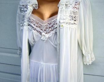 Vintage White Nylon Peignoir Set – Chiffon Lace Robe, Size Small