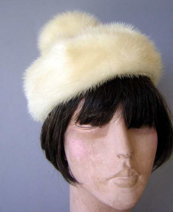 Fur Hat: White Mink Vintage 1960s Snow Bunny Chic - Etsy display picture 1