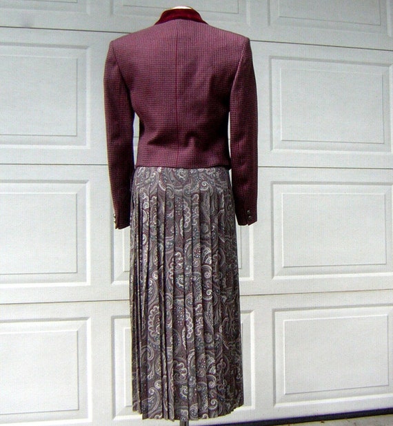 Vintage JAEGER Suit - Jacket & Pleated Skirt in H… - image 9