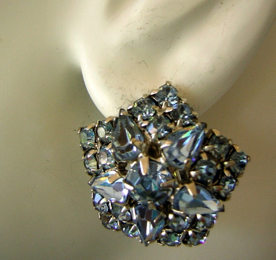 Ice Blue Rhinestone Earrings Clip On - Dazzling  … - image 4