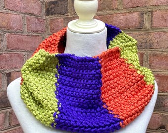 Cadeau pour elle tricoté à la main écharpe cercle à col cagoule à rayures infini vert citron vert orange multicolore tricoté à la main