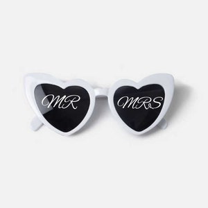 Personalised Heart Sunglasses|White Wedding Personalised Sunglasses|Wedding Date|Initials|Wedding Gift|Viral TikTok Sunglasses|Hen Party