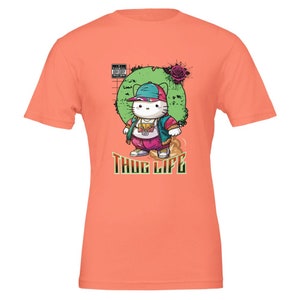 Thug Life Kitty Cat Kawaii Hello Kitty Premium uniseks T-shirt met ronde hals | Bella + canvas 3001 Coral