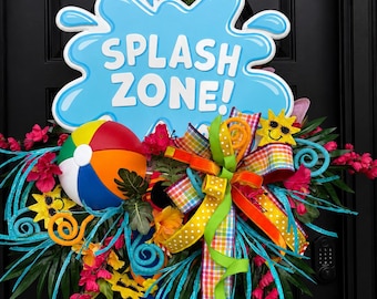 Corona de verano Splash Zone, adorno para puerta de fiesta en la piscina, corona de pelotas de playa, decoración tropical de verano, decoración junto a la piscina, corona de verano para la puerta principal, color