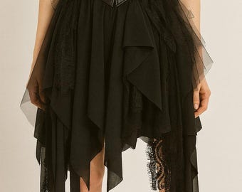 Zwarte gotische asymmetrische tule rok – gelaagde hoog-lage mesh chiffon rok voor cosplay, festivals, dans en alternatieve mode