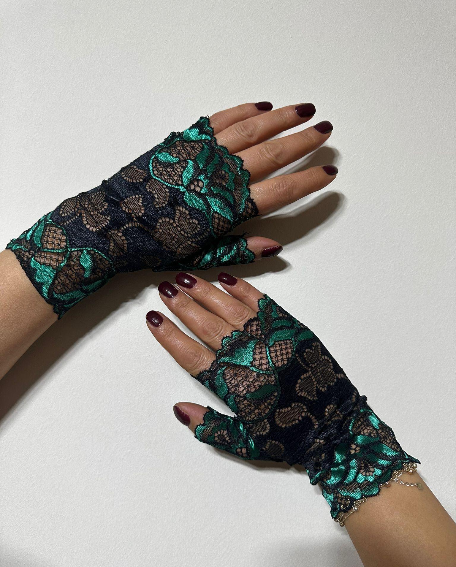 Guanti Lunghi Senza Dita In Raso – Colore Forest Hunter Green Per Costume Halloween O Medievale