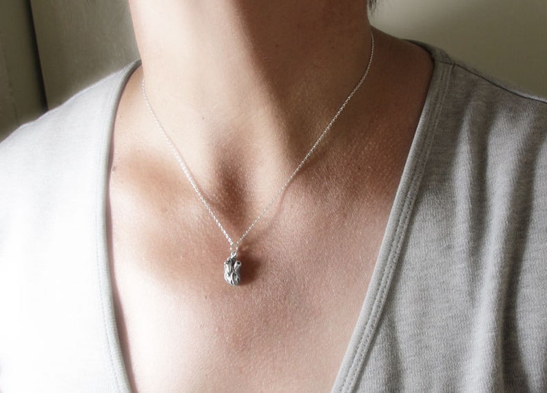 Anatomical Heart Necklace in Sterling Silver, Realistic Human Heart Jewelry, Valentine's gift image 2