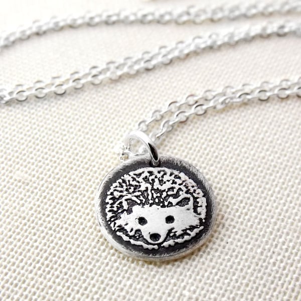 Tiny hedgehog necklace in silver, gift for daughter or mom, cute hedgehog jewelry