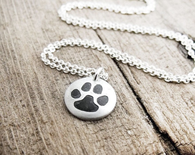 Tiny Cat Paw Print Necklace in Silver, Cat Memorial Jewelry - Etsy