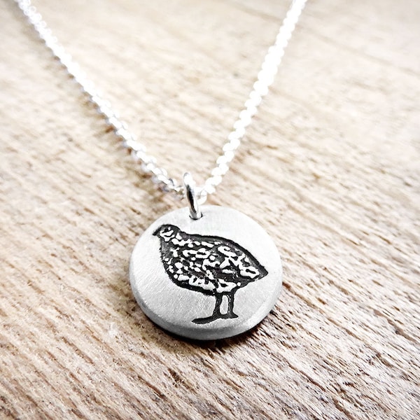 Tiny Quail necklace in silver
