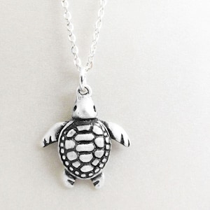 Little sea turtle necklace in sterling silver