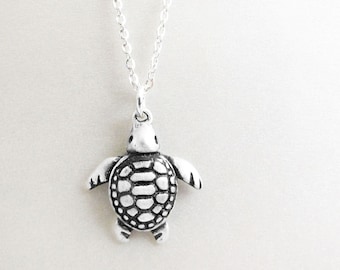 Little sea turtle necklace in sterling silver