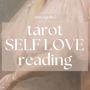 Może przedstawiać: Obraz w pastelowych odcieniach z napisem "tarot SELF LOVE reading". Tło przedstawia rozmyty obraz osoby w różowej tutu. Tekst jest w białej, eleganckiej czcionce, ułożony pionowo.