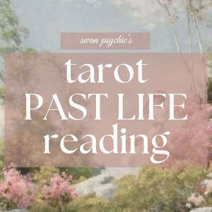 Może przedstawiać: Obraz z pastelowym tłem krajobrazu. Jasnobrązowy prostokąt zawiera tekst "swan psychic's" nad słowami "tarot PAST LIFE reading" w kolorze białym, wyśrodkowany na obrazie.
