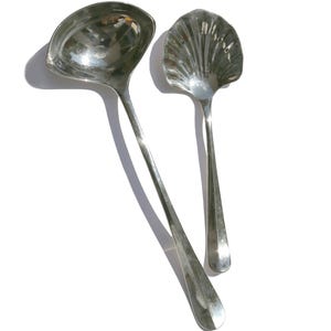 Pair of Silverplated Serving Ladles Spoons Godinger Soup Ladle Gravy Spoon Shell Kitchen Utensils Vintage Silver Tableware Utensils Flatware