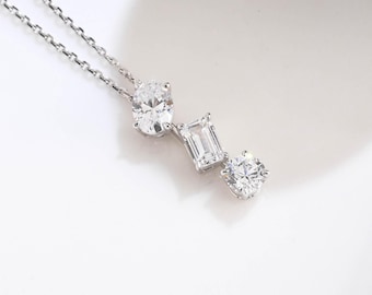 Solid Gold Three Stone Oval & Emerald and Round Cut Moissanite Pendant Necklace, Trio Stone Chain Necklace