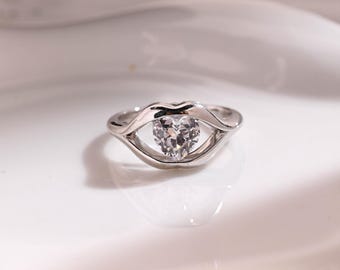 Solid Gold Solitaire Heart Cut Moissanite Engagement Ring Split Shank Ring, Lips Wedding Ring