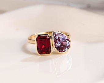Solid Gold Emerald Cut Ruby & Pear Cut Alexandrite Engagement Ring Bezel Ring, Toi et Moi Ring, Birthstone Ring