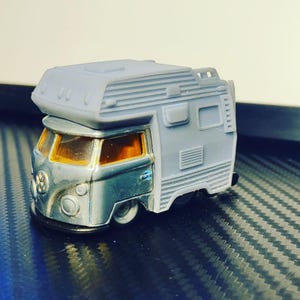 ミニカー Hot Wheels M&M's Volkswagen Kool Kombi Hot Wheels Custom Made For Kool Kombi M&M RLC - Collectors