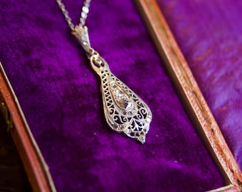 Pendentif Art Déco En Or Rose 18k Avec Diamant Ancien (environ 0,10 Carats) - Circa 1920