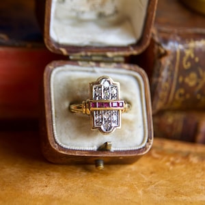 Anello Art Deco Rubini Diamanti Scudo Oro 18k Argento, Anello Vintage Anni 20 Rubini Taglio Carre Diamanti Rosetta, Fidanzamento Epoca