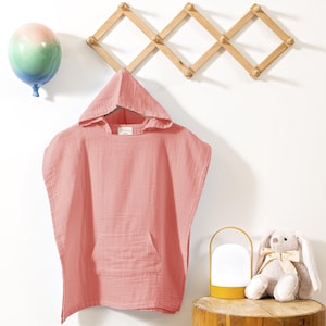 Tria Mulier Soft Pink 100% Bio-Baumwolle Musselin Kapuzen Poncho für Kinder, Kid Bademantel Kleinkind Bio-Duschtuch