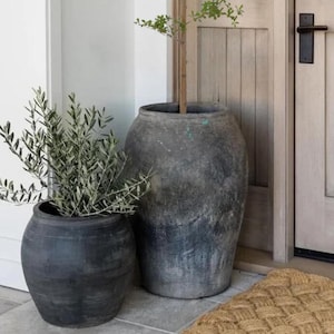 XL Vintage Clay, Black Clay Pot, Grey Clay Pot, Antique Style Clay Planter, Oil Jar,Rustic Farmhouse Vase,Wabi-Sabi Decor, Japandi Decor